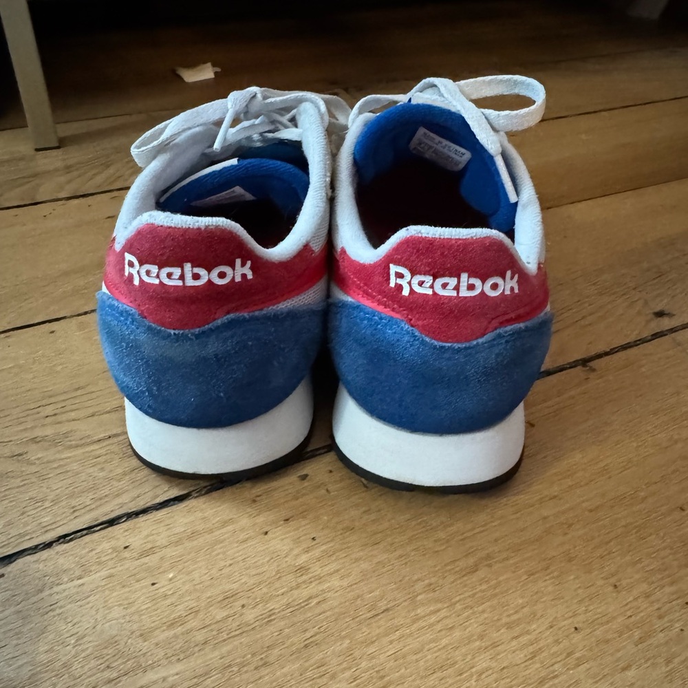 Reebok Men's White Blue Red Classic Sneakers - Picture 4 of 6